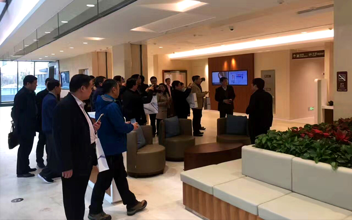 抑菌木門綠色環(huán)保，打造現(xiàn)代健康生活環(huán)境